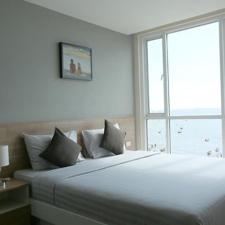 Bbg Seaside Luxurious Service Apartment Bang Saen Bagian luar foto